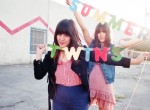 Summer-Twins-Shopping