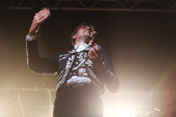 the-hives-yahoo-on-the-road-concert-live-showcase-e