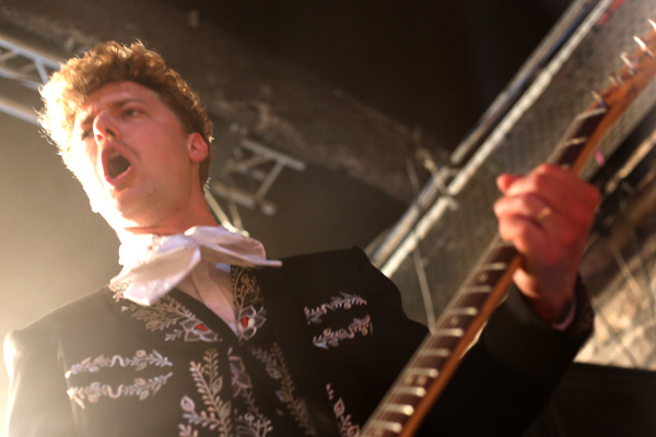 the-hives-yahoo-on-the-road-concert-live-showcase-f