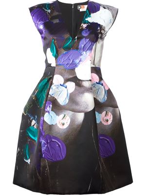 10846438_4108800_300