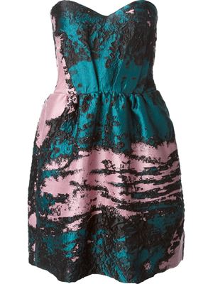 10857813_4170079_300