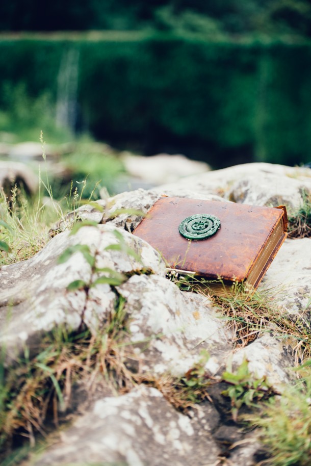 The Jade Amulet Book - Credit Boby