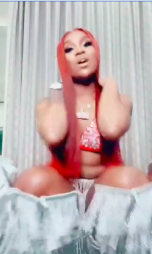 Erica Banks en plein "Buss It Challenge"