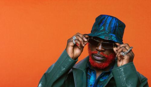 Bob / Chemise : Studio Rice Paris x Julien Colombier, Veste : Diesel 